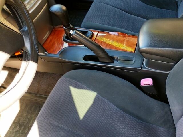 Білий Тойота Камрі, об'ємом двигуна 2.4 л та пробігом 235 тис. км за 7500 $, фото 4 на Automoto.ua