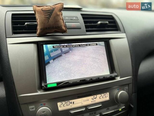 Белый Тойота Камри, объемом двигателя 3.46 л и пробегом 281 тыс. км за 12990 $, фото 21 на Automoto.ua