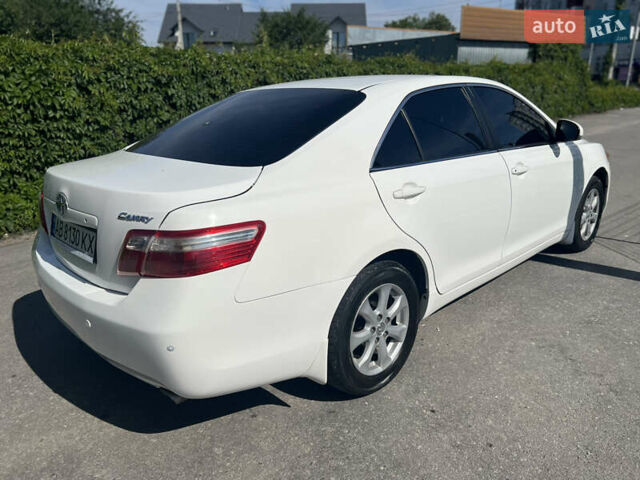 Білий Тойота Камрі, об'ємом двигуна 2.36 л та пробігом 257 тис. км за 10100 $, фото 3 на Automoto.ua
