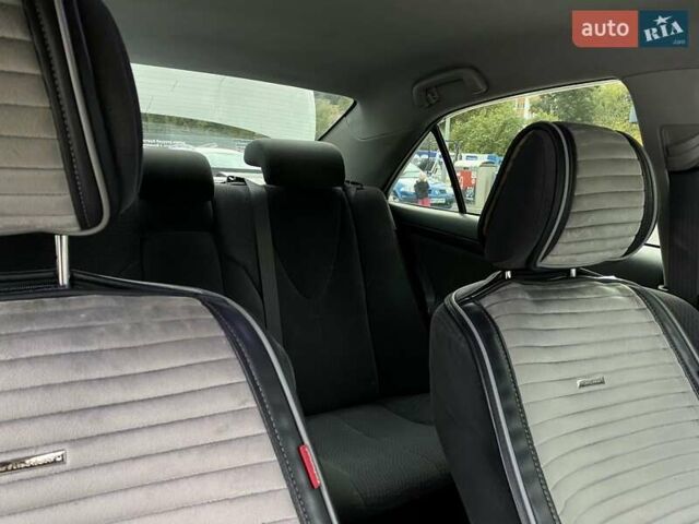 Белый Тойота Камри, объемом двигателя 2.4 л и пробегом 227 тыс. км за 10350 $, фото 8 на Automoto.ua