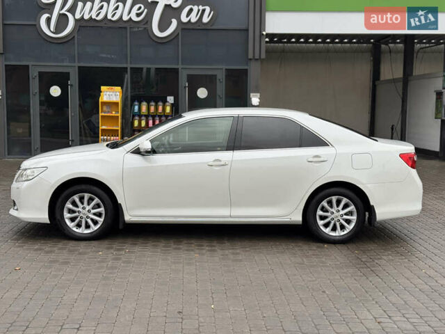 Белый Тойота Камри, объемом двигателя 2.5 л и пробегом 152 тыс. км за 12700 $, фото 4 на Automoto.ua