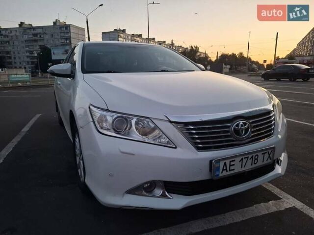Белый Тойота Камри, объемом двигателя 2.5 л и пробегом 243 тыс. км за 13500 $, фото 44 на Automoto.ua