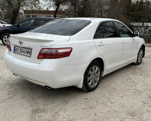 Білий Тойота Камрі, об'ємом двигуна 2.36 л та пробігом 264 тис. км за 7500 $, фото 6 на Automoto.ua