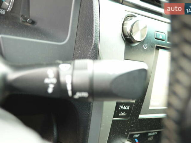 Белый Тойота Камри, объемом двигателя 2.5 л и пробегом 242 тыс. км за 13700 $, фото 20 на Automoto.ua