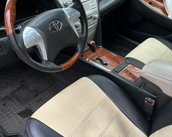 Білий Тойота Камрі, об'ємом двигуна 2.36 л та пробігом 264 тис. км за 7500 $, фото 9 на Automoto.ua