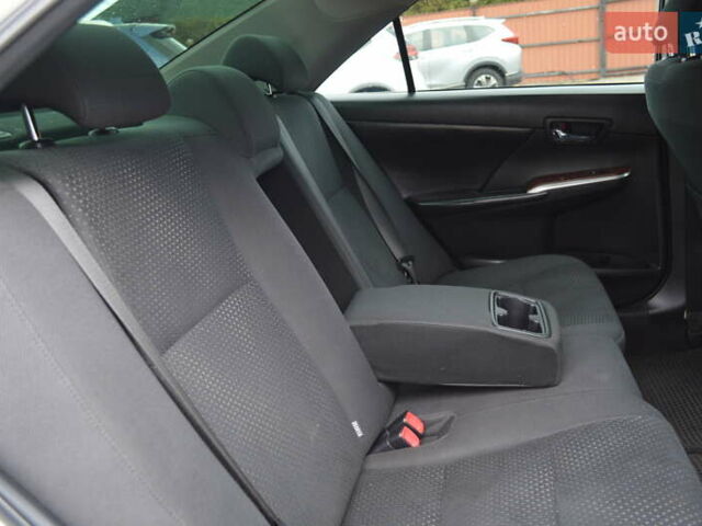 Белый Тойота Камри, объемом двигателя 2.5 л и пробегом 242 тыс. км за 13700 $, фото 12 на Automoto.ua