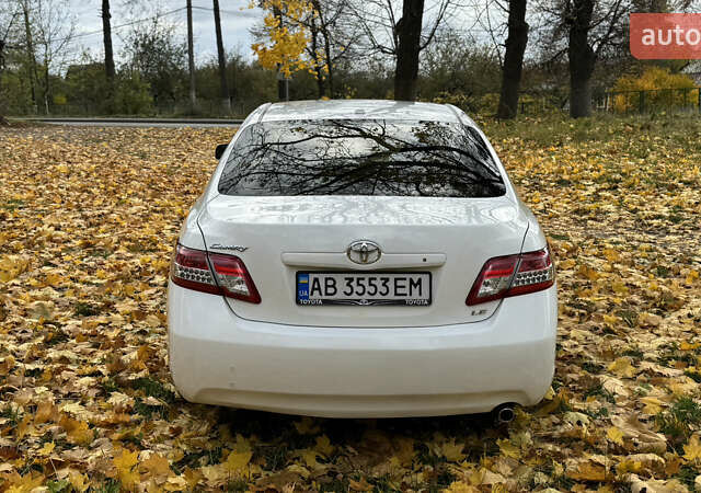 Тойота Камри 2011 в Виннице на Automoto.ua Белый Тойота Камри, объемом двигателя 2.5 л и пробегом 230 тыс. км за 10250 $, фото 13 на Automoto.ua