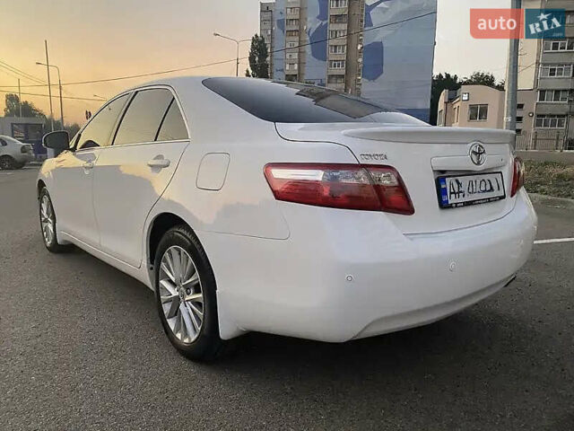 Белый Тойота Камри, объемом двигателя 0 л и пробегом 135 тыс. км за 14500 $, фото 14 на Automoto.ua
