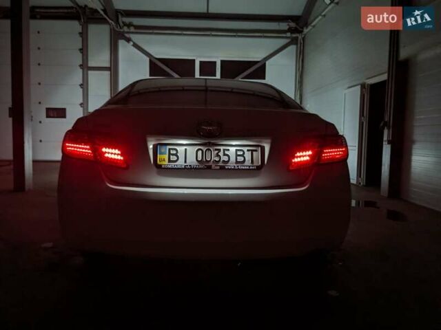 Белый Тойота Камри, объемом двигателя 2.4 л и пробегом 200 тыс. км за 11000 $, фото 5 на Automoto.ua