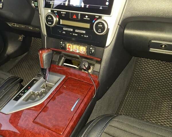 Белый Тойота Камри, объемом двигателя 2.5 л и пробегом 243 тыс. км за 13500 $, фото 8 на Automoto.ua