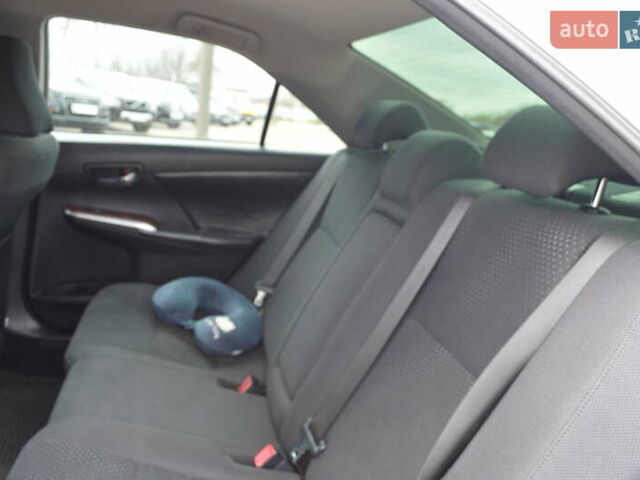 Белый Тойота Камри, объемом двигателя 2.5 л и пробегом 242 тыс. км за 13700 $, фото 9 на Automoto.ua