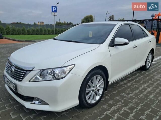 Білий Тойота Камрі, об'ємом двигуна 2.5 л та пробігом 256 тис. км за 9150 $, фото 10 на Automoto.ua