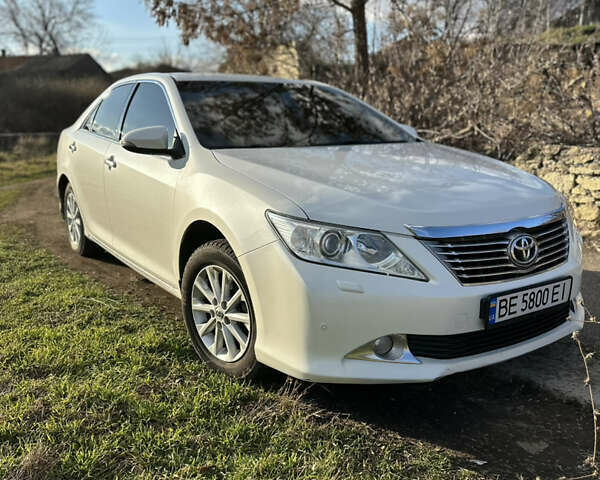 Тойота Камри 2011 в Новой Одессе на Automoto.ua Белый Тойота Камри, объемом двигателя 2.5 л и пробегом 313 тыс. км за 13000 $, фото 1 на Automoto.ua