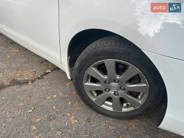 Белый Тойота Камри, объемом двигателя 2.36 л и пробегом 263 тыс. км за 10000 $, фото 14 на Automoto.ua