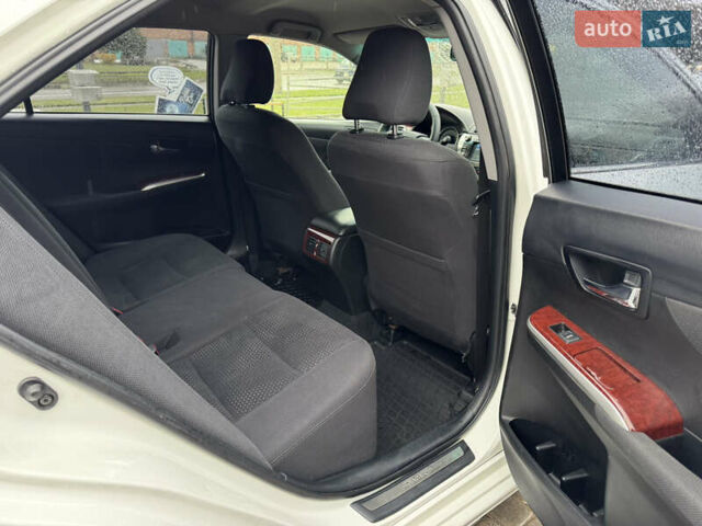 Белый Тойота Камри, объемом двигателя 2.5 л и пробегом 152 тыс. км за 12700 $, фото 23 на Automoto.ua