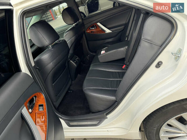 Белый Тойота Камри, объемом двигателя 0 л и пробегом 135 тыс. км за 14500 $, фото 39 на Automoto.ua