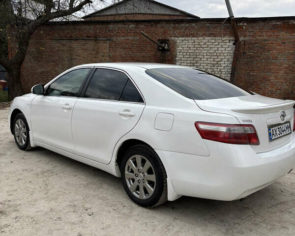 Білий Тойота Камрі, об'ємом двигуна 2.36 л та пробігом 264 тис. км за 7500 $, фото 3 на Automoto.ua