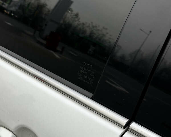 Білий Тойота Камрі, об'ємом двигуна 2.49 л та пробігом 233 тис. км за 12700 $, фото 16 на Automoto.ua