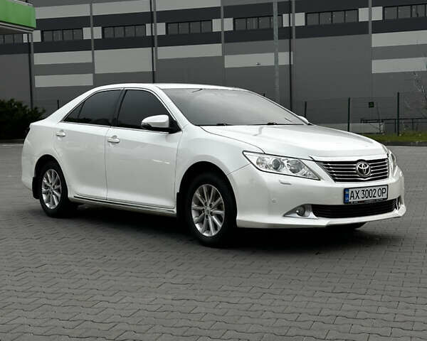 Білий Тойота Камрі, об'ємом двигуна 2.49 л та пробігом 233 тис. км за 12700 $, фото 8 на Automoto.ua