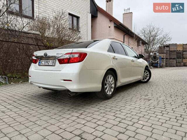 Білий Тойота Камрі, об'ємом двигуна 2.49 л та пробігом 216 тис. км за 12500 $, фото 3 на Automoto.ua