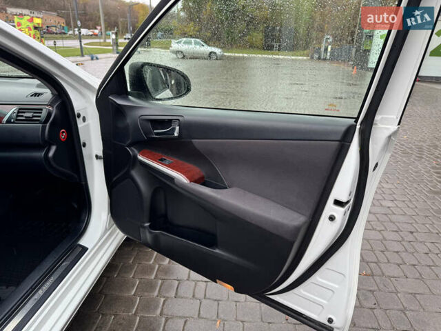 Белый Тойота Камри, объемом двигателя 2.5 л и пробегом 152 тыс. км за 12700 $, фото 22 на Automoto.ua