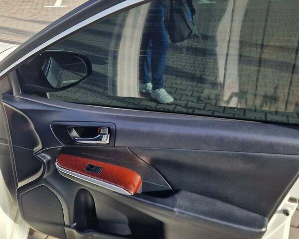 Тойота Камри 2011 в Житомире на Automoto.ua Белый Тойота Камри, объемом двигателя 2.4 л и пробегом 285 тыс. км за 13500 $, фото 10 на Automoto.ua