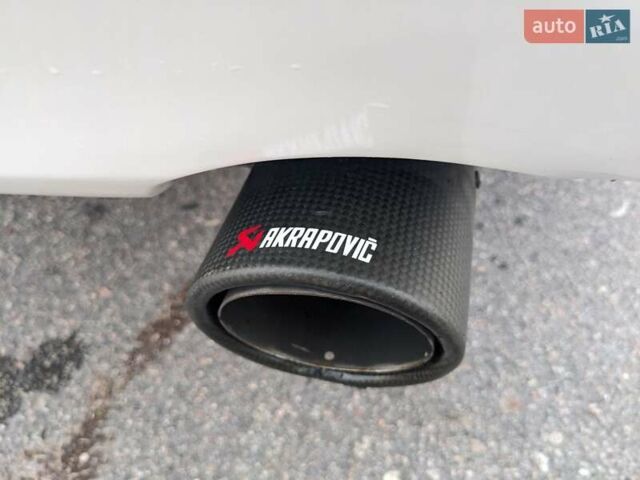 Белый Тойота Камри, объемом двигателя 2.4 л и пробегом 200 тыс. км за 11000 $, фото 16 на Automoto.ua