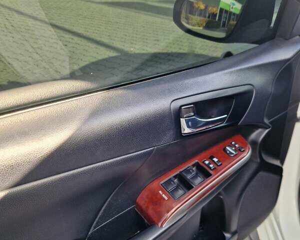 Тойота Камри 2011 в Житомире на Automoto.ua Белый Тойота Камри, объемом двигателя 2.4 л и пробегом 285 тыс. км за 13500 $, фото 13 на Automoto.ua