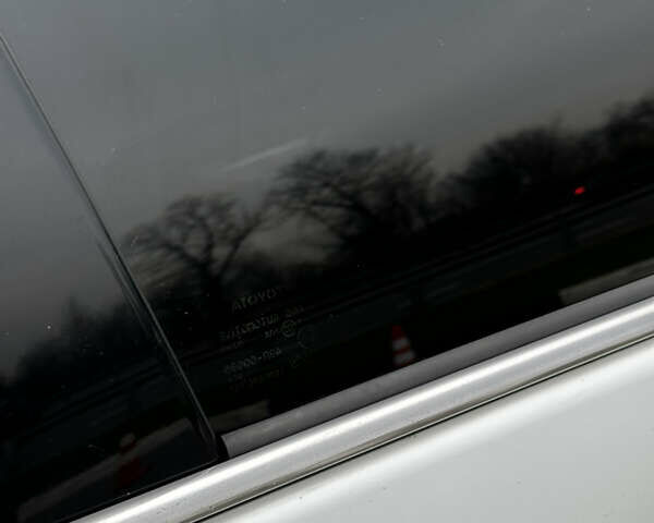 Білий Тойота Камрі, об'ємом двигуна 2.49 л та пробігом 233 тис. км за 12700 $, фото 21 на Automoto.ua