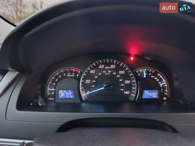 Белый Тойота Камри, объемом двигателя 2.49 л и пробегом 174 тыс. км за 9700 $, фото 11 на Automoto.ua