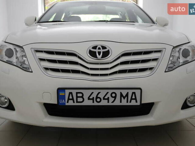Белый Тойота Камри, объемом двигателя 2.36 л и пробегом 18 тыс. км за 17500 $, фото 12 на Automoto.ua