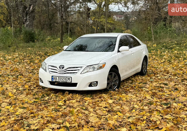 Тойота Камри 2011 в Виннице на Automoto.ua Белый Тойота Камри, объемом двигателя 2.5 л и пробегом 230 тыс. км за 10250 $, фото 20 на Automoto.ua