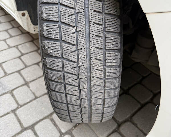 Білий Тойота Камрі, об'ємом двигуна 2.49 л та пробігом 216 тис. км за 12500 $, фото 4 на Automoto.ua