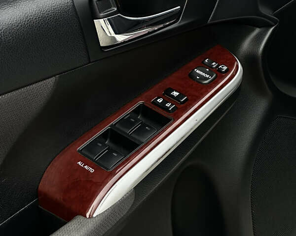 Білий Тойота Камрі, об'ємом двигуна 2.49 л та пробігом 233 тис. км за 12700 $, фото 22 на Automoto.ua