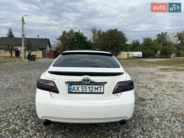 Білий Тойота Камрі, об'ємом двигуна 3.46 л та пробігом 149 тис. км за 11500 $, фото 4 на Automoto.ua