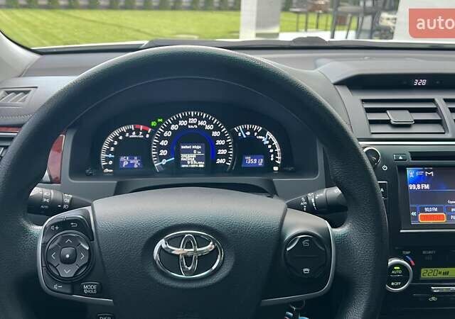 Білий Тойота Камрі, об'ємом двигуна 2.49 л та пробігом 135 тис. км за 13800 $, фото 14 на Automoto.ua