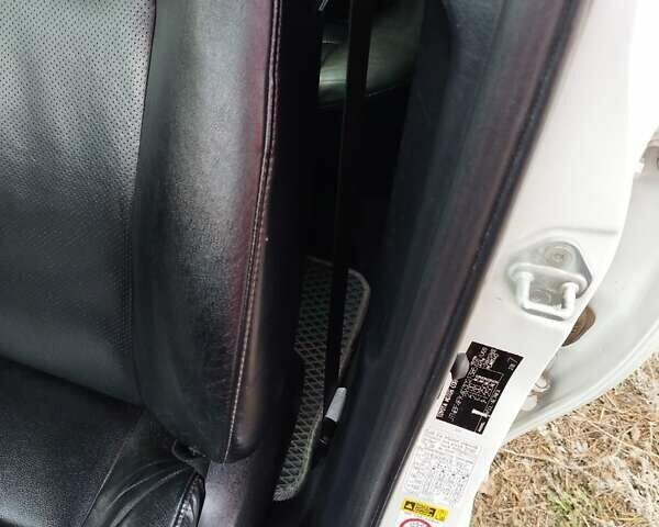 Білий Тойота Камрі, об'ємом двигуна 2.5 л та пробігом 196 тис. км за 11750 $, фото 14 на Automoto.ua