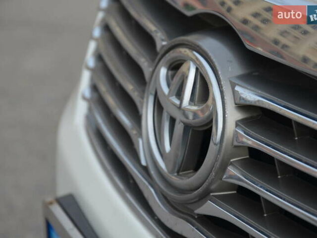Белый Тойота Камри, объемом двигателя 2.5 л и пробегом 217 тыс. км за 15100 $, фото 27 на Automoto.ua