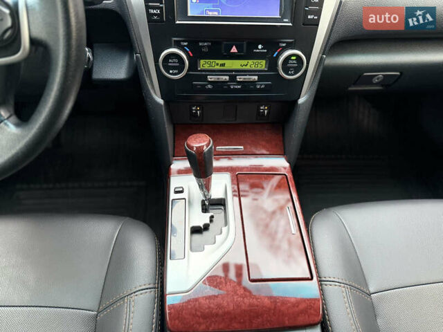 Белый Тойота Камри, объемом двигателя 2.49 л и пробегом 106 тыс. км за 12700 $, фото 29 на Automoto.ua