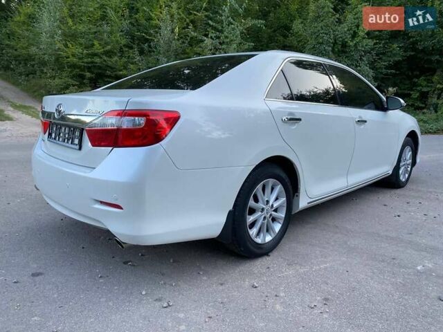 Білий Тойота Камрі, об'ємом двигуна 2.5 л та пробігом 147 тис. км за 15350 $, фото 33 на Automoto.ua