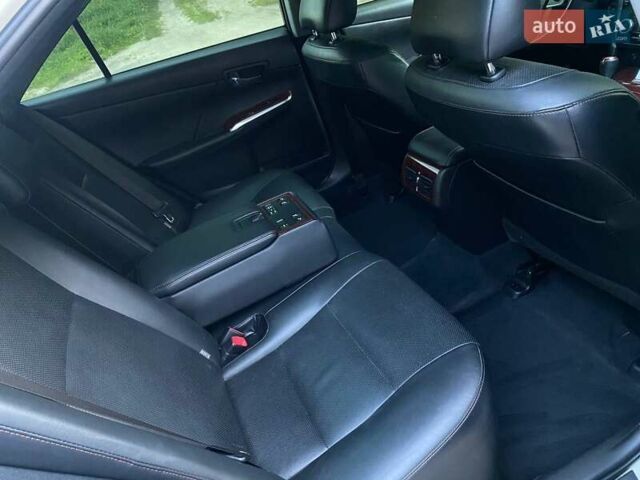 Білий Тойота Камрі, об'ємом двигуна 2.5 л та пробігом 147 тис. км за 15350 $, фото 60 на Automoto.ua