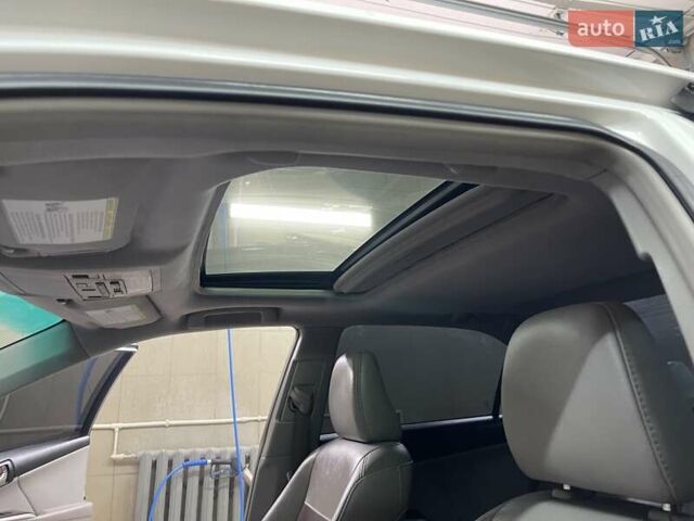 Белый Тойота Камри, объемом двигателя 3.46 л и пробегом 257 тыс. км за 13100 $, фото 38 на Automoto.ua