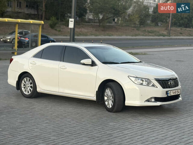 Белый Тойота Камри, объемом двигателя 2.5 л и пробегом 101 тыс. км за 14200 $, фото 7 на Automoto.ua