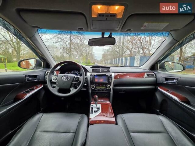 Белый Тойота Камри, объемом двигателя 2.49 л и пробегом 158 тыс. км за 13999 $, фото 15 на Automoto.ua
