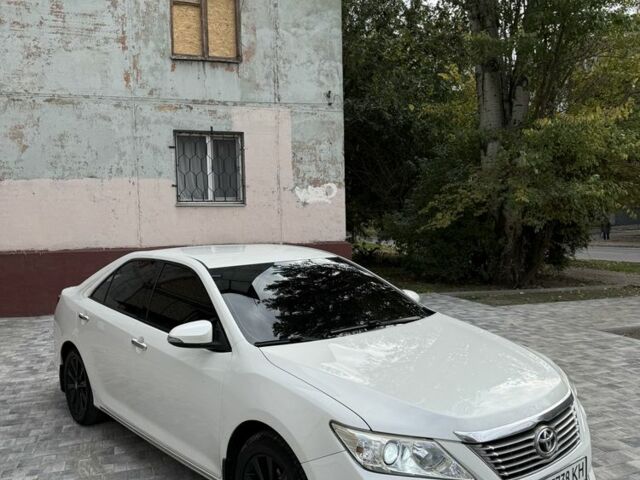 Білий Тойота Камрі, об'ємом двигуна 2.5 л та пробігом 185 тис. км за 14000 $, фото 6 на Automoto.ua