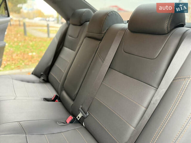 Белый Тойота Камри, объемом двигателя 2.49 л и пробегом 106 тыс. км за 12700 $, фото 17 на Automoto.ua