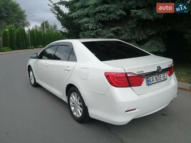 Білий Тойота Камрі, об'ємом двигуна 2.5 л та пробігом 147 тис. км за 11500 $, фото 8 на Automoto.ua