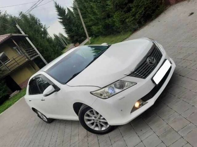 Белый Тойота Камри, объемом двигателя 2.5 л и пробегом 114 тыс. км за 6300 $, фото 8 на Automoto.ua