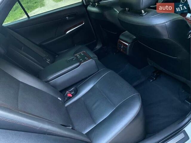 Білий Тойота Камрі, об'ємом двигуна 2.5 л та пробігом 147 тис. км за 15350 $, фото 61 на Automoto.ua
