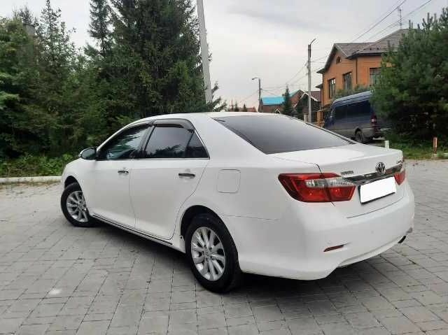 Белый Тойота Камри, объемом двигателя 2.5 л и пробегом 114 тыс. км за 6300 $, фото 5 на Automoto.ua